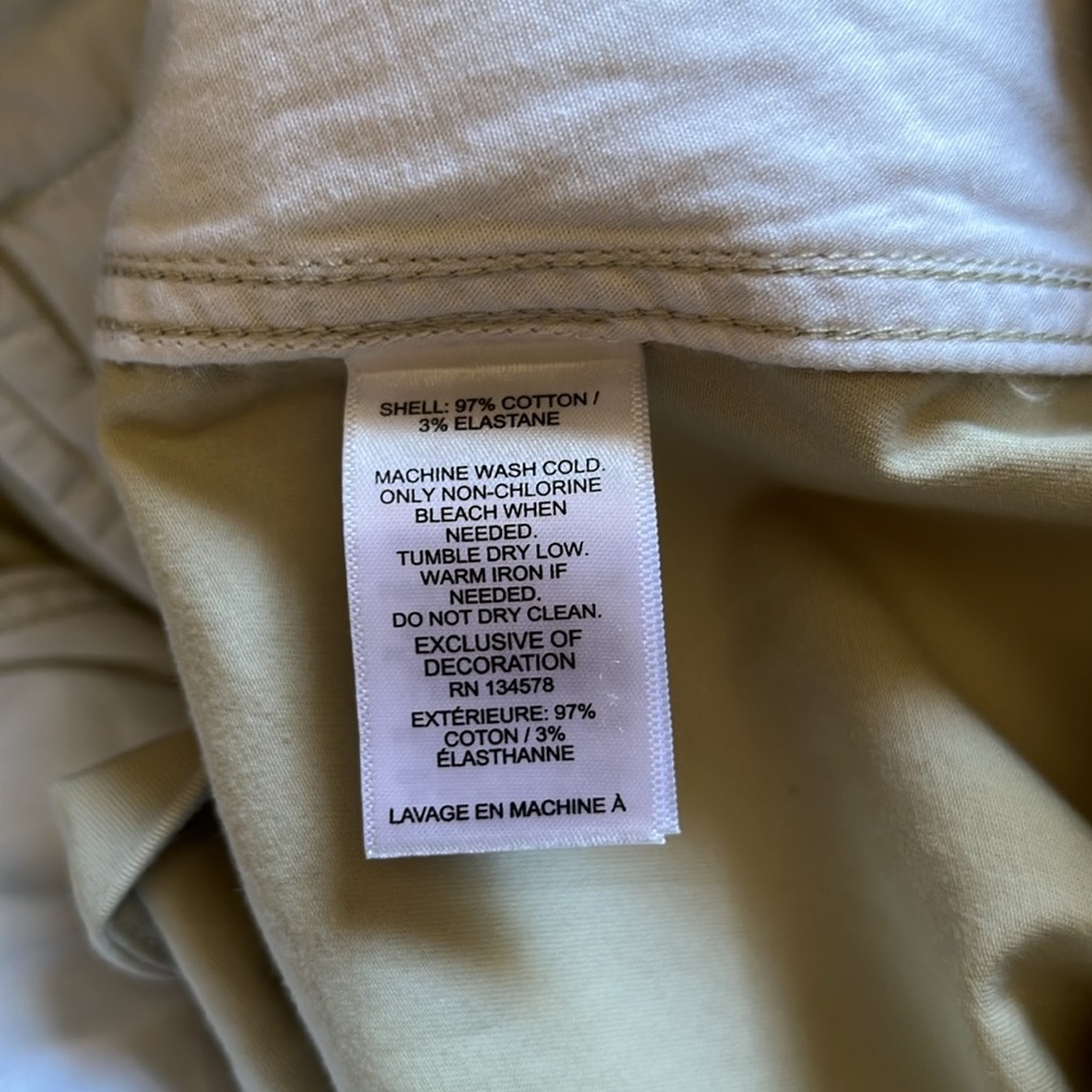 Vineyard Vines 5 Inch Herringbone Every Day Shorts
Size 24
Color: STONE - Picture 8 of 9